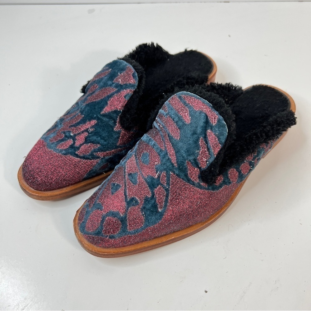 Free People Velvet Brocade Tapestry Butterfly  Ease Loafer Mule Sz 36 Faux Fur